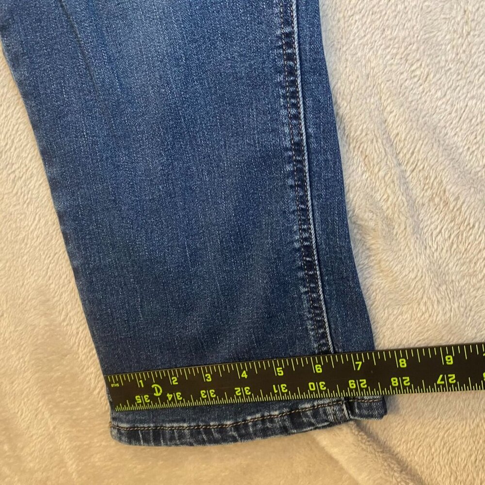 Lee Womens Capri Jeans Size 14 Medium Blue Denim Straight Cropped Stretch Casual - Picture 7 of 16